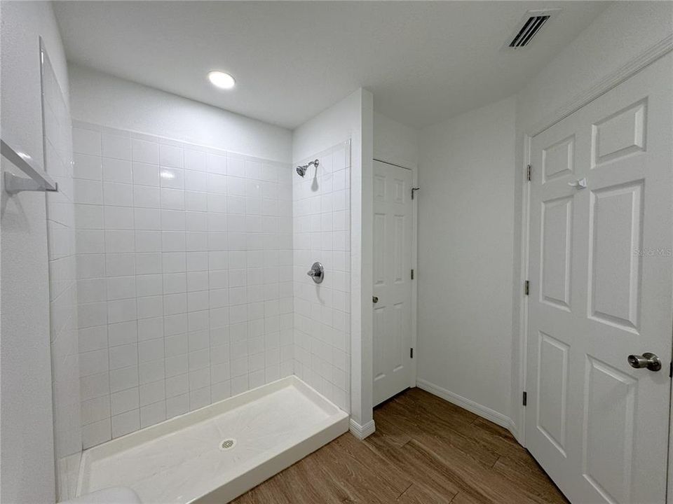 For Sale: $259,900 (3 beds, 2 baths, 1140 Square Feet)