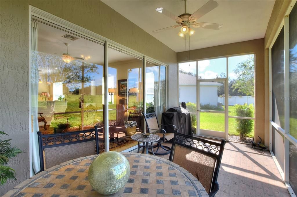 En Venta: $419,000 (3 camas, 2 baños, 2076 Pies cuadrados)