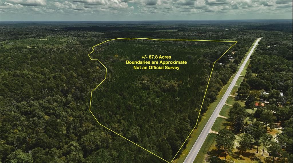 На продажу: $419,999 (87.80 acres)