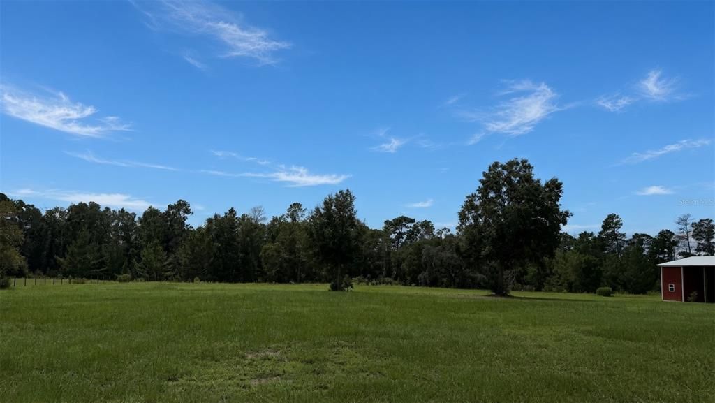 待售: $429,990 (4.10 acres)
