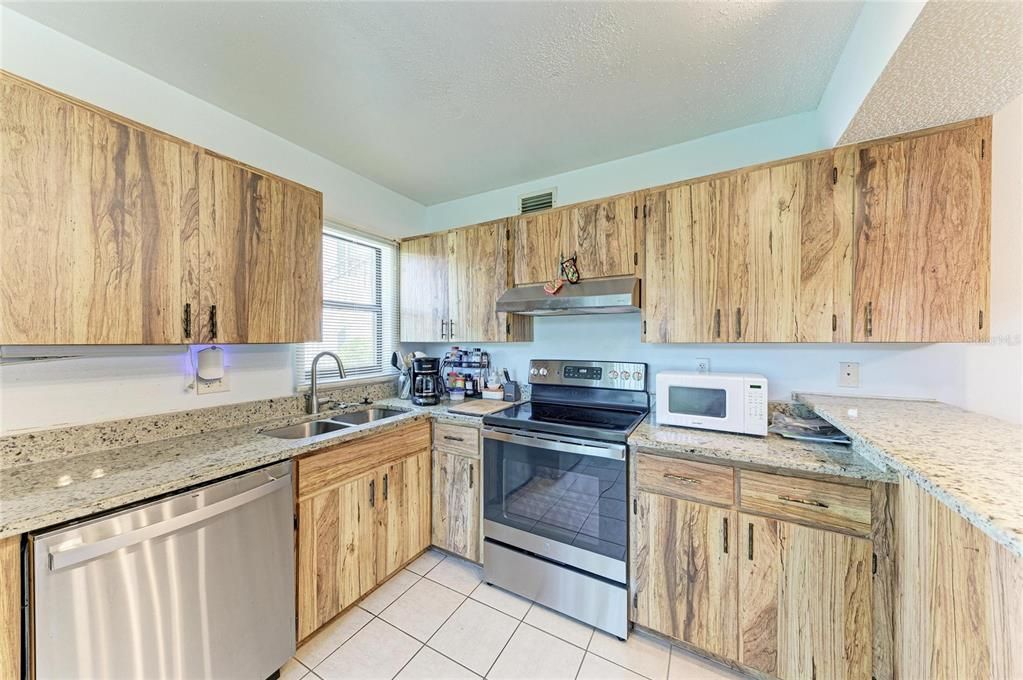 En Venta: $159,900 (2 camas, 2 baños, 1209 Pies cuadrados)