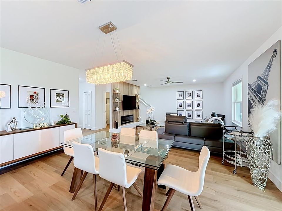 En Venta: $470,000 (4 camas, 2 baños, 2583 Pies cuadrados)