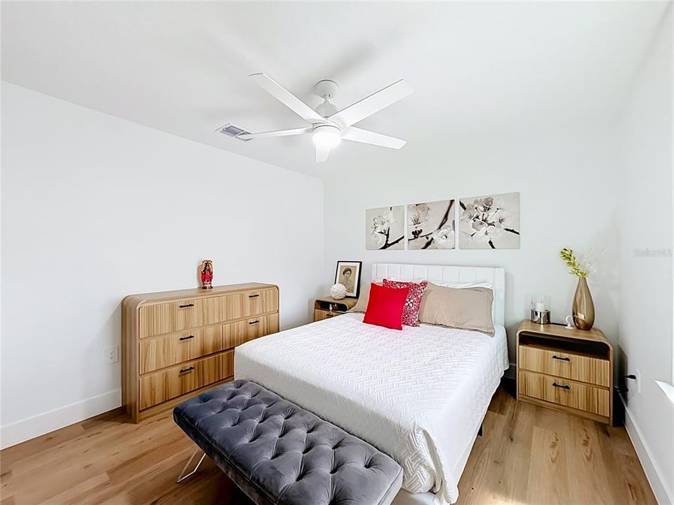 En Venta: $470,000 (4 camas, 2 baños, 2583 Pies cuadrados)
