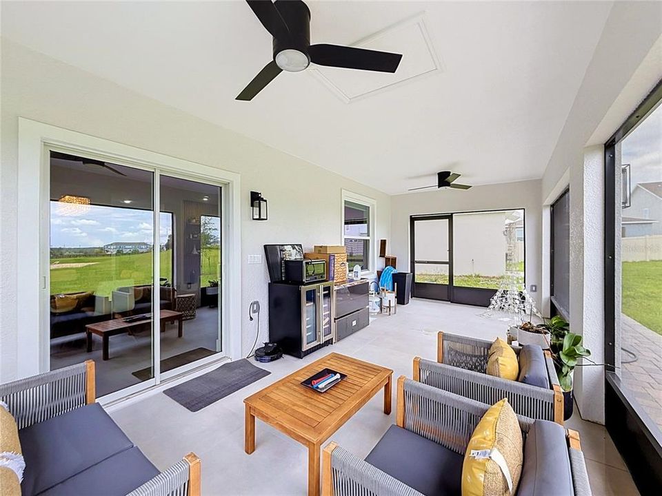 En Venta: $470,000 (4 camas, 2 baños, 2583 Pies cuadrados)