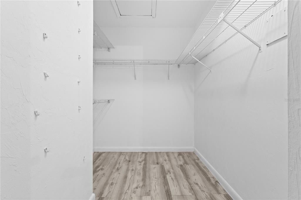 En Venta: $265,000 (4 camas, 3 baños, 1806 Pies cuadrados)
