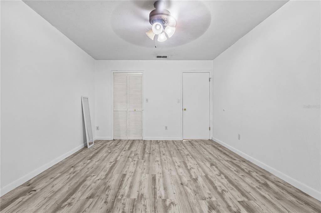 En Venta: $265,000 (4 camas, 3 baños, 1806 Pies cuadrados)