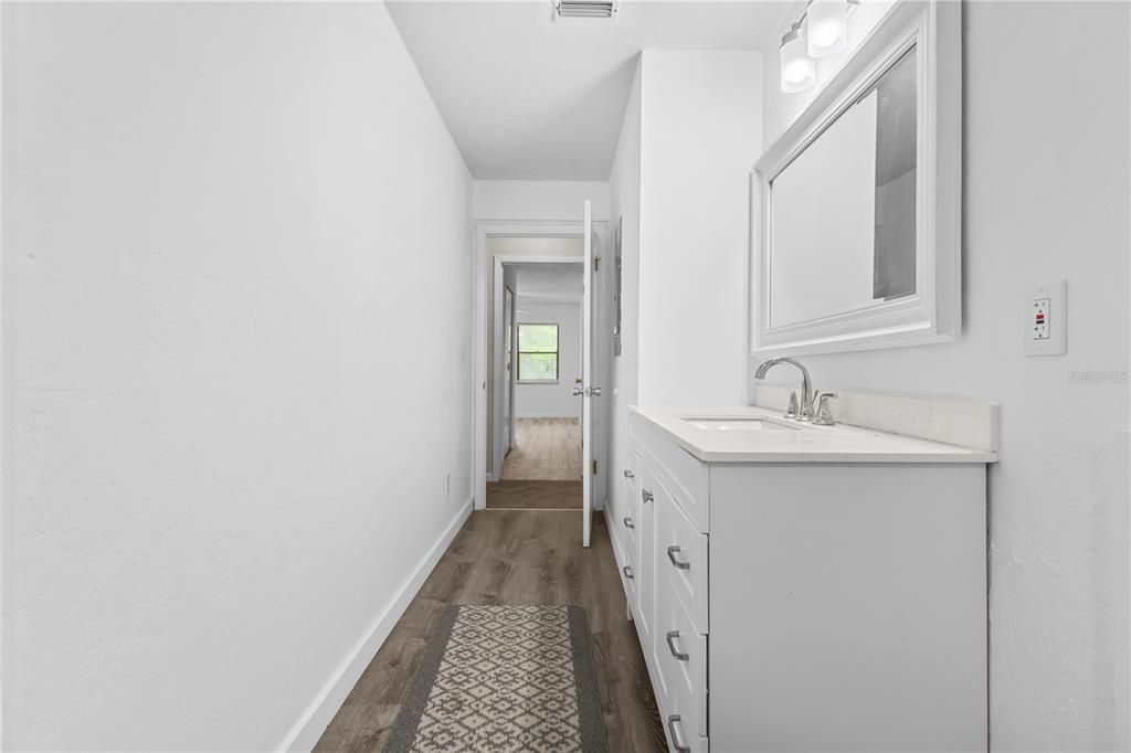 En Venta: $265,000 (4 camas, 3 baños, 1806 Pies cuadrados)
