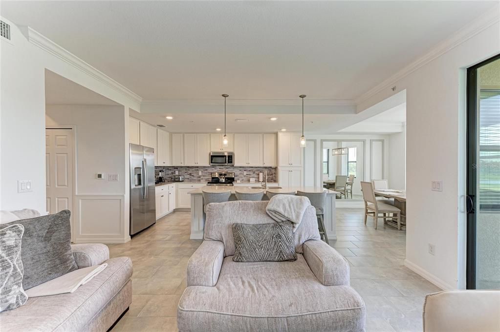 For Rent: $2,500 (2 beds, 2 baths, 1142 Square Feet)