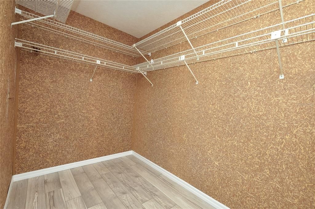 На продажу: $357,000 (2 спален, 2 ванн, 1446 Квадратных фут)