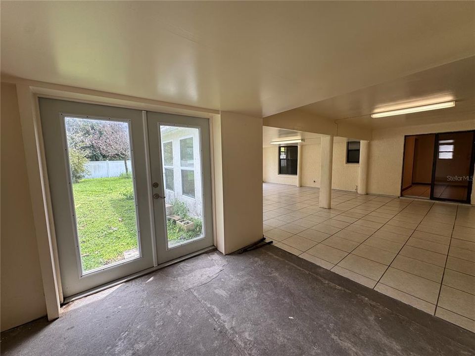 En Venta: $330,000 (4 camas, 3 baños, 1819 Pies cuadrados)