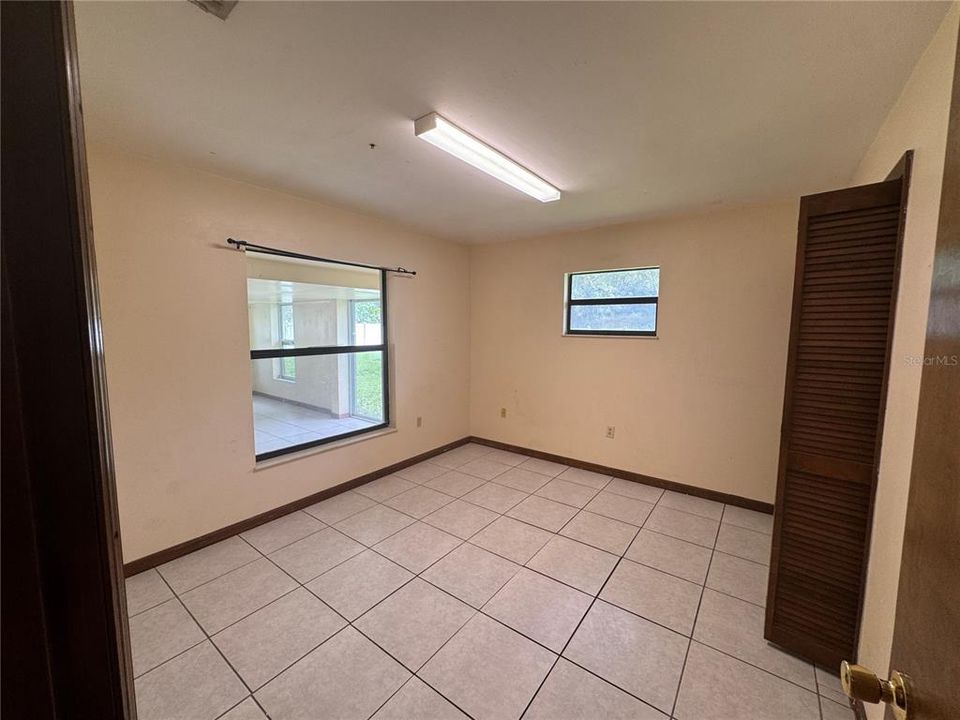 En Venta: $330,000 (4 camas, 3 baños, 1819 Pies cuadrados)
