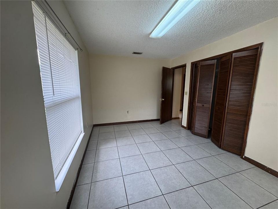 En Venta: $330,000 (4 camas, 3 baños, 1819 Pies cuadrados)