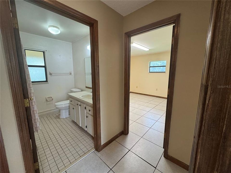 En Venta: $330,000 (4 camas, 3 baños, 1819 Pies cuadrados)