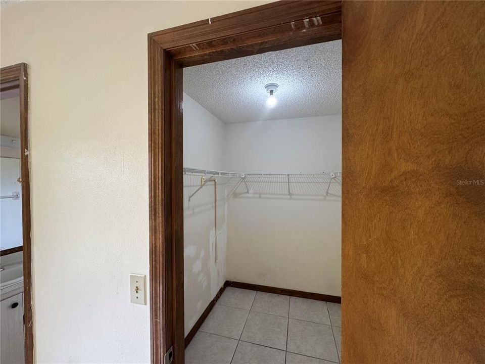 En Venta: $330,000 (4 camas, 3 baños, 1819 Pies cuadrados)