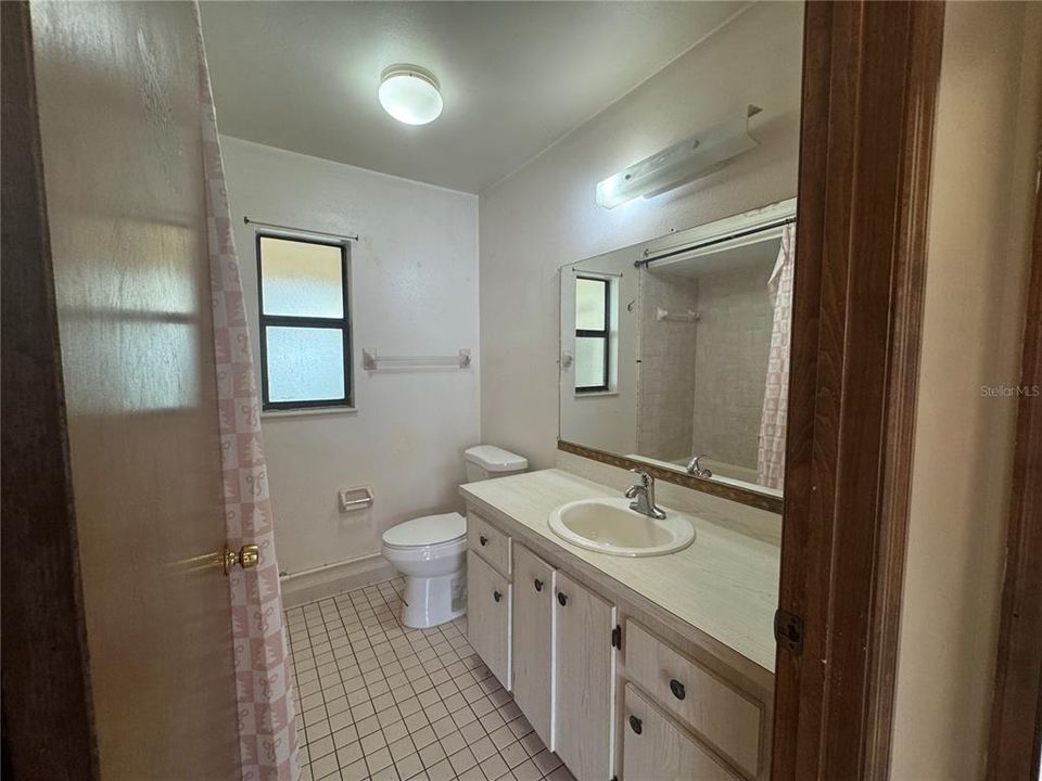 En Venta: $330,000 (4 camas, 3 baños, 1819 Pies cuadrados)