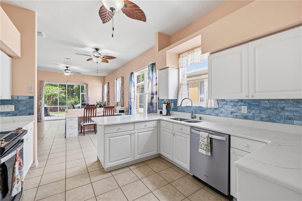 En Venta: $344,900 (3 camas, 2 baños, 1863 Pies cuadrados)