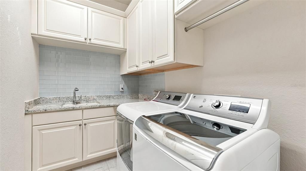 En Venta: $1,700,000 (3 camas, 3 baños, 3118 Pies cuadrados)