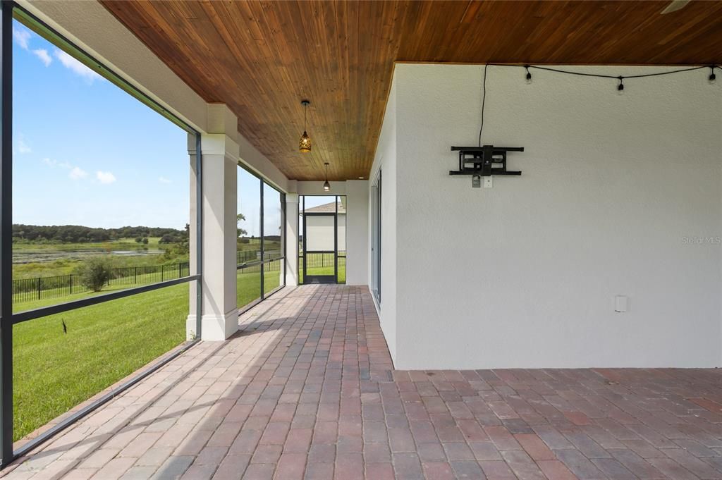 For Sale: $849,900 (4 beds, 3 baths, 2528 Square Feet)