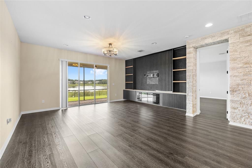 For Sale: $849,900 (4 beds, 3 baths, 2528 Square Feet)