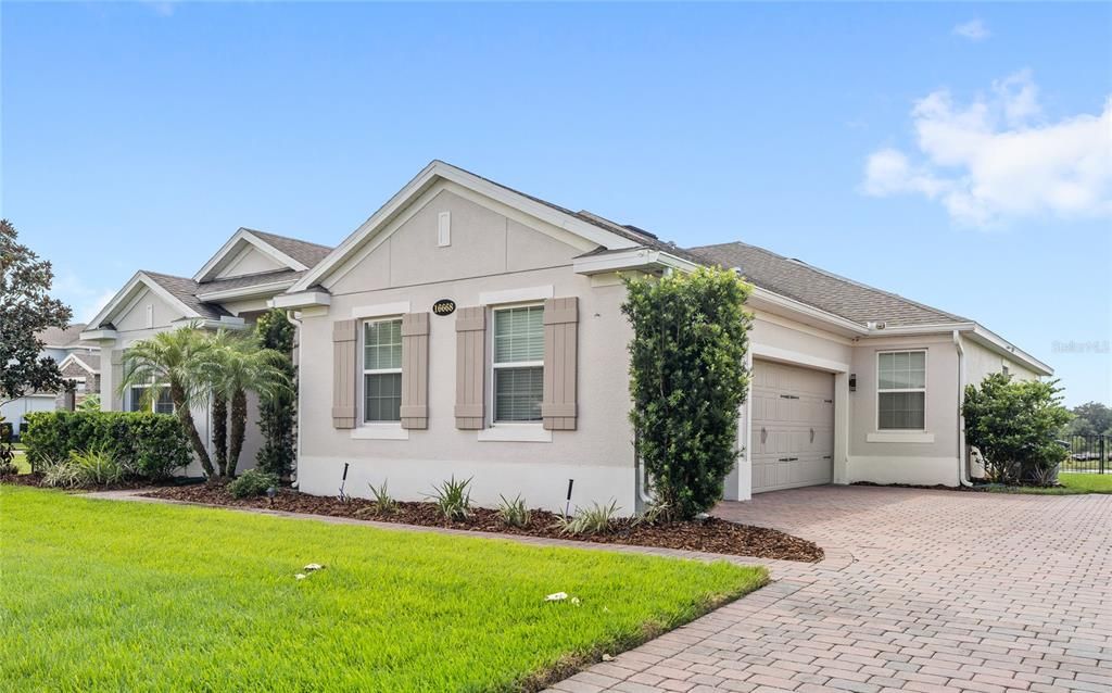 For Sale: $849,900 (4 beds, 3 baths, 2528 Square Feet)