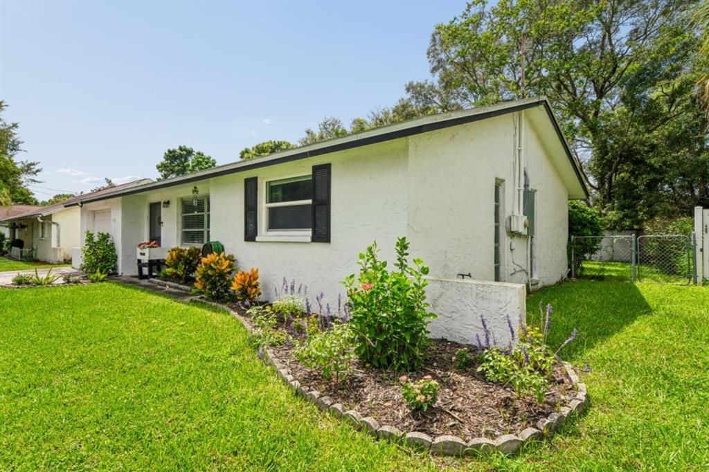 En Venta: $185,000 (2 camas, 1 baños, 798 Pies cuadrados)