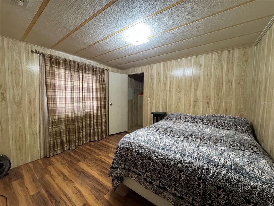 For Sale: $125,000 (2 beds, 2 baths, 1288 Square Feet)