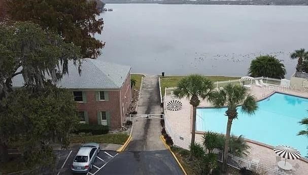 For Rent: $1,350 (2 beds, 2 baths, 1095 Square Feet)