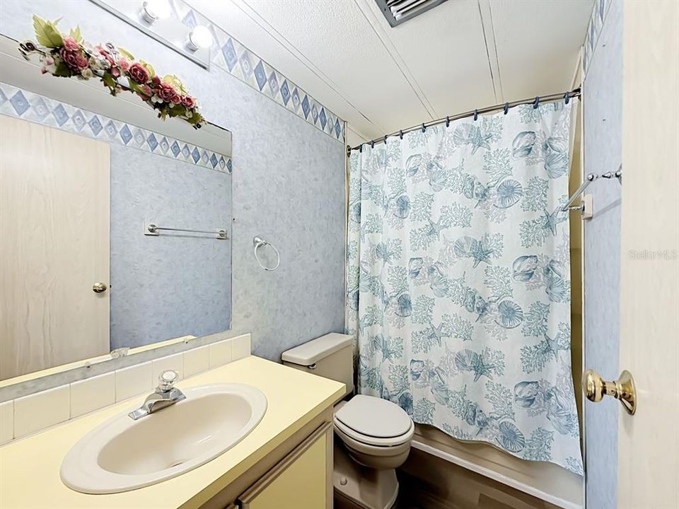 На продажу: $154,900 (2 спален, 2 ванн, 960 Квадратных фут)