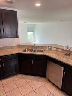 For Sale: $364,900 (3 beds, 2 baths, 1676 Square Feet)