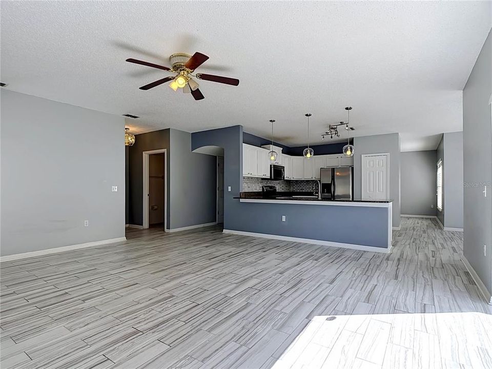 For Sale: $335,000 (4 beds, 2 baths, 2847 Square Feet)
