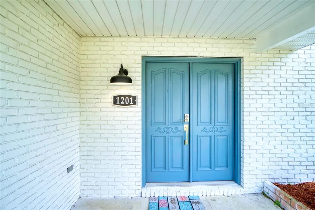 En Venta: $575,000 (5 camas, 3 baños, 1872 Pies cuadrados)