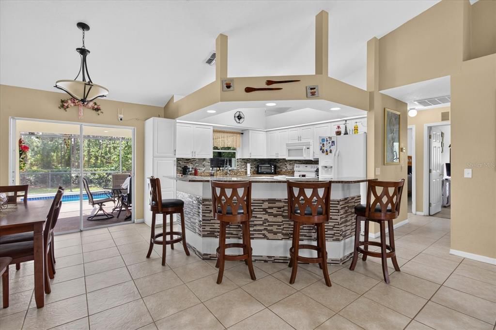 En Venta: $348,000 (3 camas, 2 baños, 1475 Pies cuadrados)
