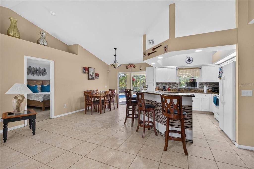 En Venta: $348,000 (3 camas, 2 baños, 1475 Pies cuadrados)