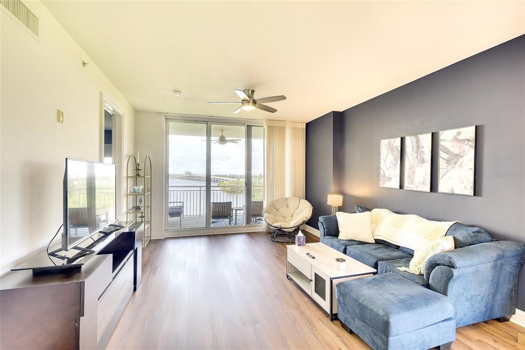 For Sale: $475,000 (3 beds, 2 baths, 2115 Square Feet)