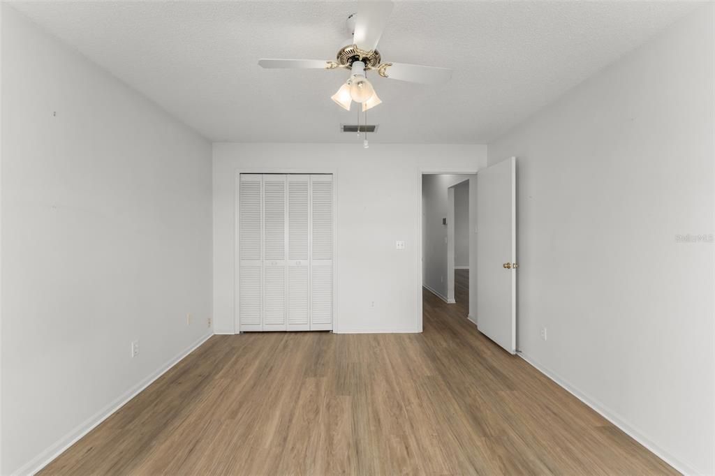 For Sale: $349,000 (3 beds, 2 baths, 1581 Square Feet)