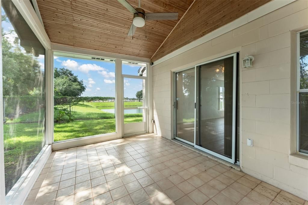 For Sale: $349,000 (3 beds, 2 baths, 1581 Square Feet)