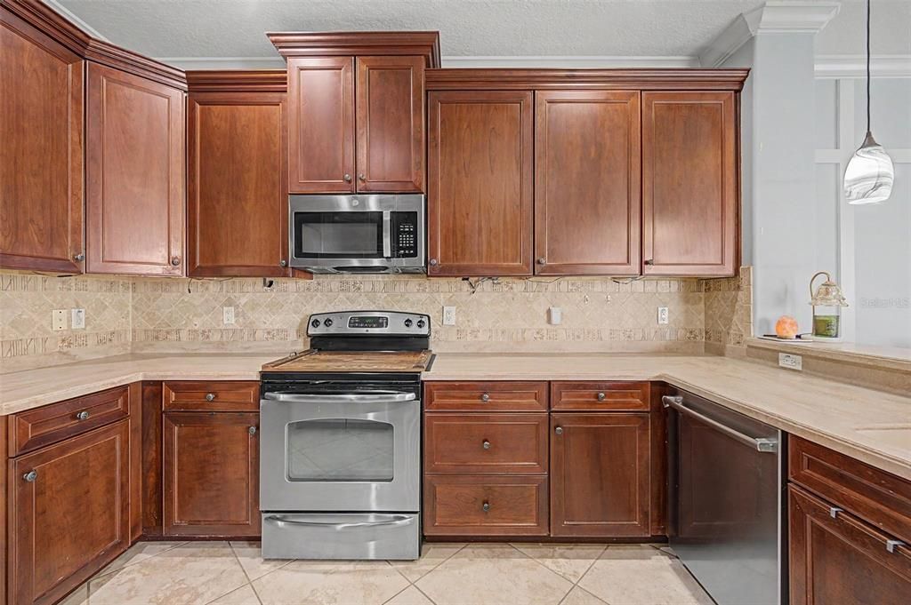 For Sale: $435,000 (4 beds, 3 baths, 2396 Square Feet)