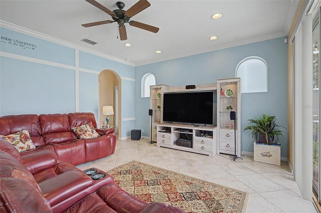 For Sale: $435,000 (4 beds, 3 baths, 2396 Square Feet)