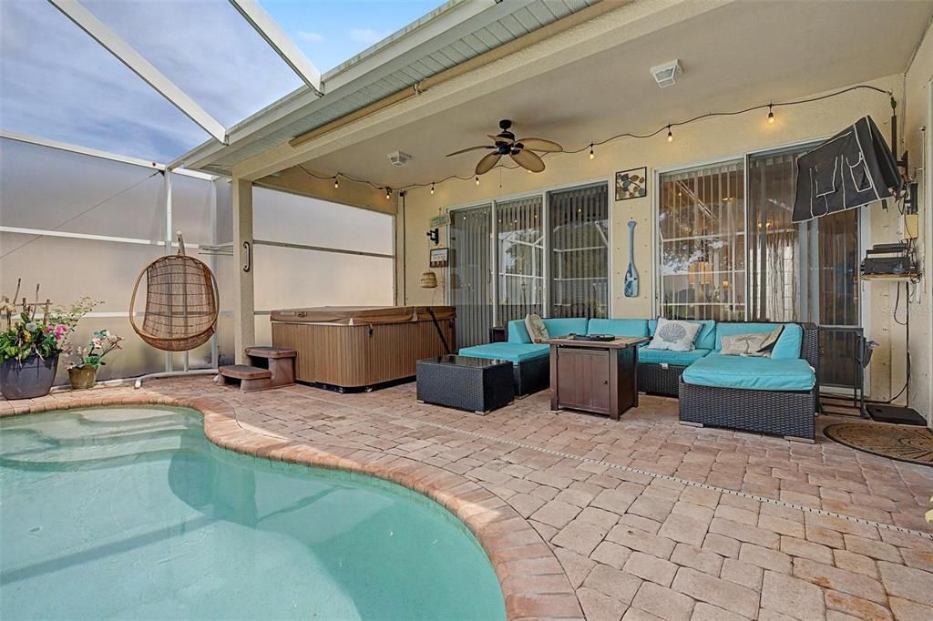 For Sale: $435,000 (4 beds, 3 baths, 2396 Square Feet)