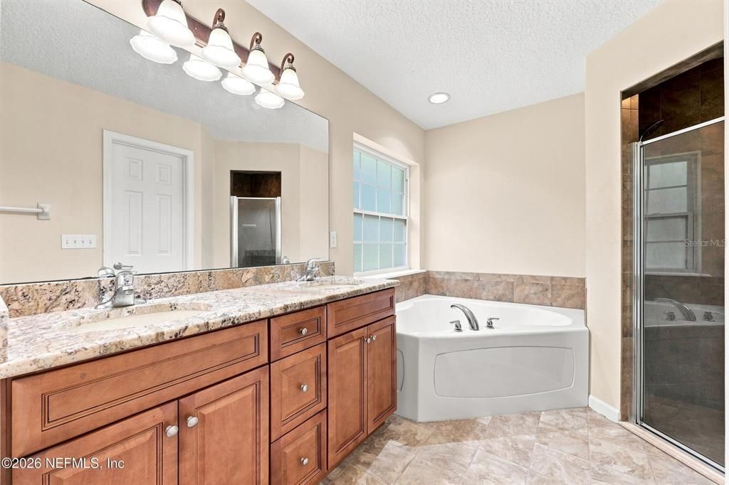 For Sale: $485,000 (3 beds, 2 baths, 1816 Square Feet)