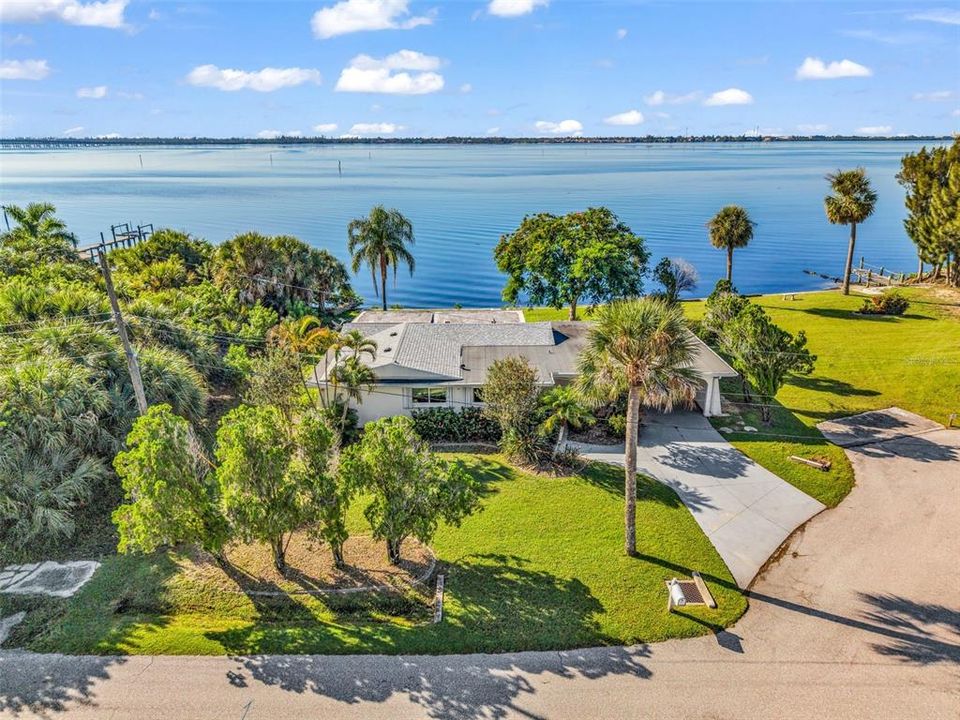 For Sale: $479,000 (3 beds, 2 baths, 1399 Square Feet)