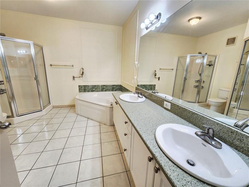 En Venta: $239,500 (2 camas, 2 baños, 1368 Pies cuadrados)