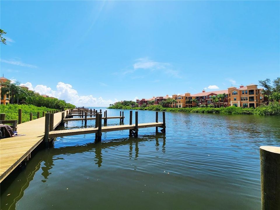En Venta: $239,500 (2 camas, 2 baños, 1368 Pies cuadrados)