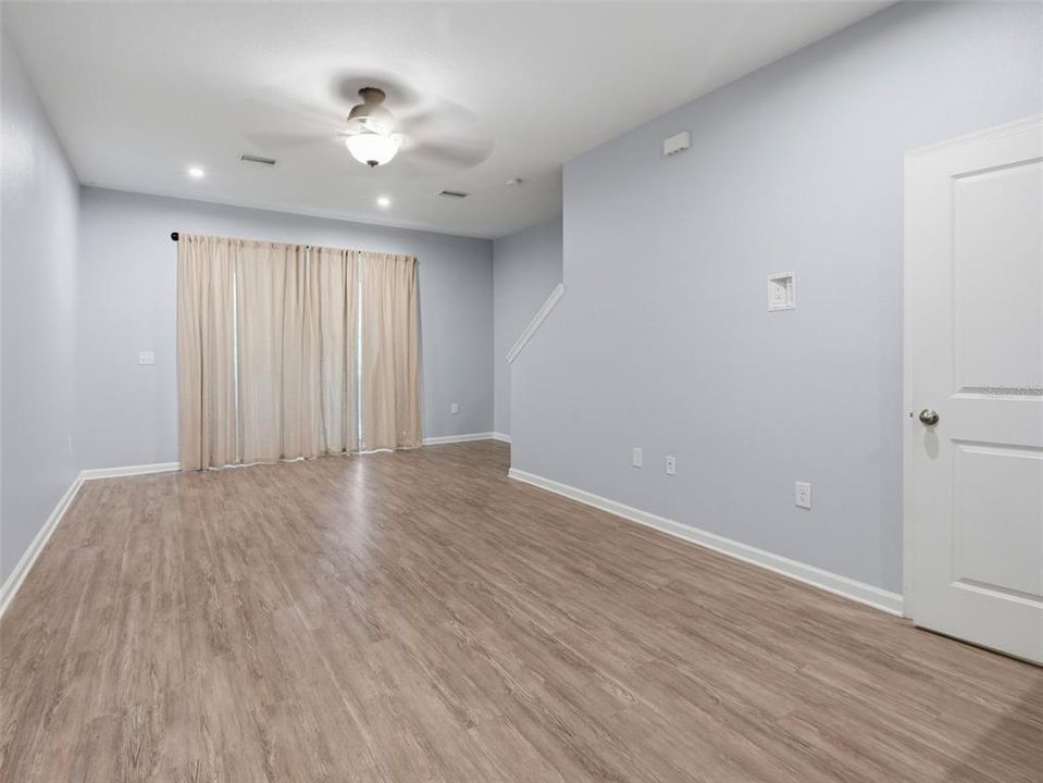 For Rent: $2,000 (3 beds, 2 baths, 1444 Square Feet)