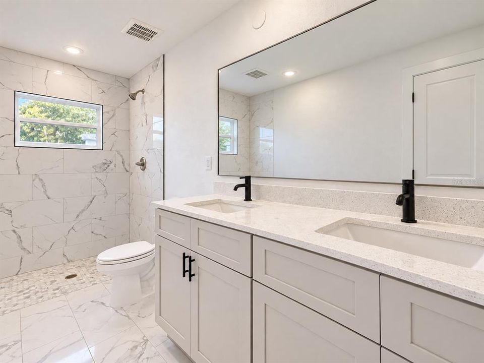 For Sale: $899,900 (12 beds, 0 baths, 4548 Square Feet)