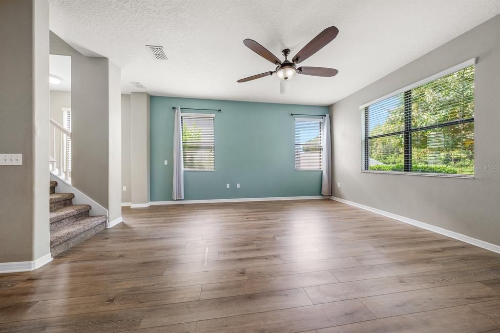 For Sale: $419,000 (3 beds, 2 baths, 1796 Square Feet)