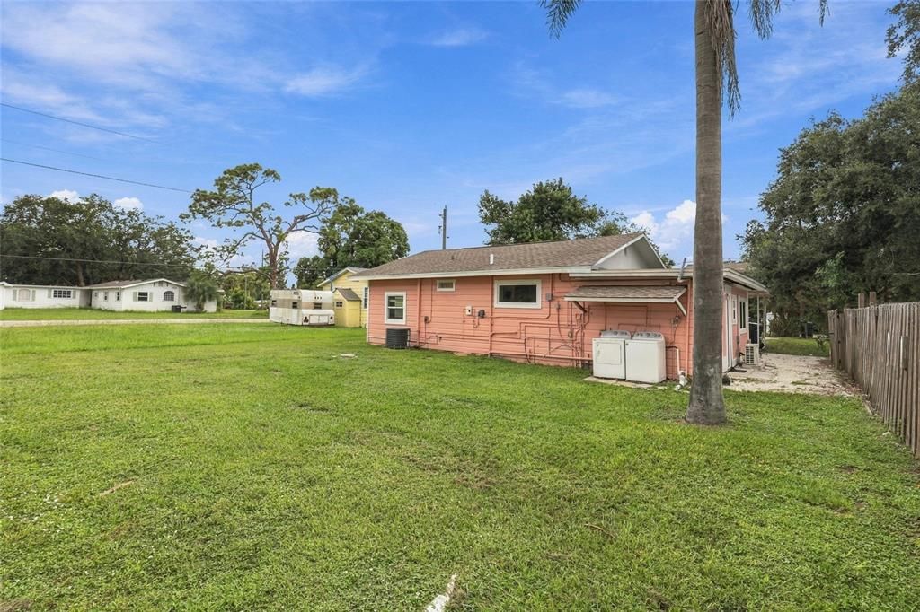 For Sale: $250,000 (3 beds, 2 baths, 1177 Square Feet)