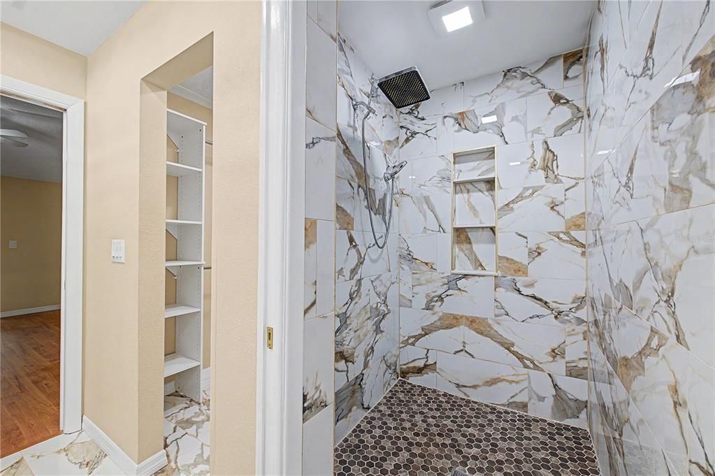 En Venta: $249,900 (2 camas, 2 baños, 1120 Pies cuadrados)