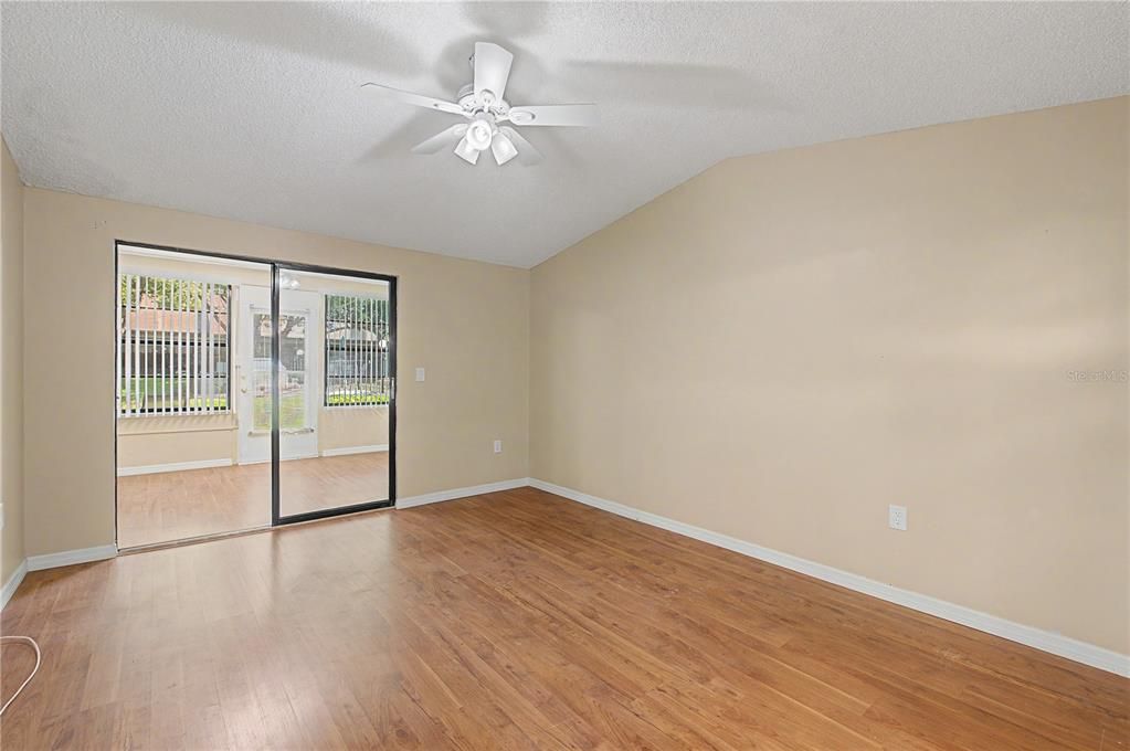 En Venta: $249,900 (2 camas, 2 baños, 1120 Pies cuadrados)