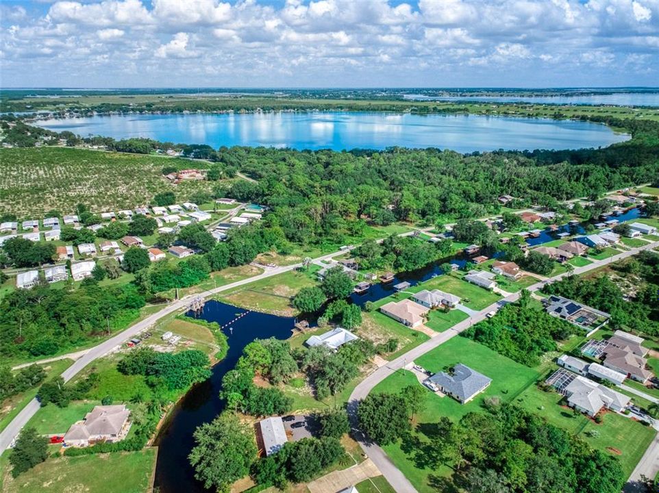 На продажу: $499,999 (5 спален, 3 ванн, 2160 Квадратных фут)